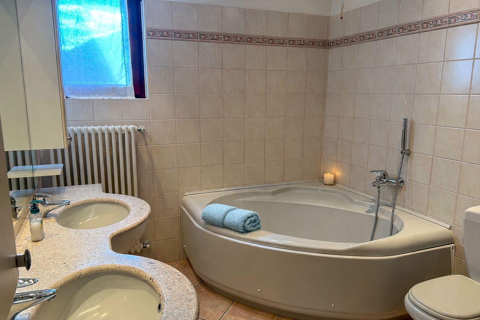 Badewanne zum Entspannen und Erholung