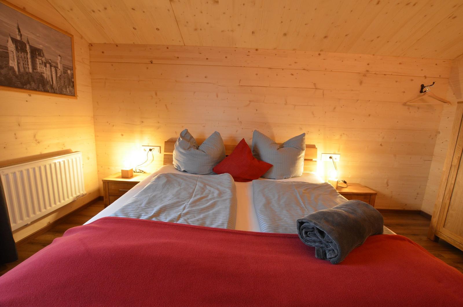 Schlafzimmer 1
