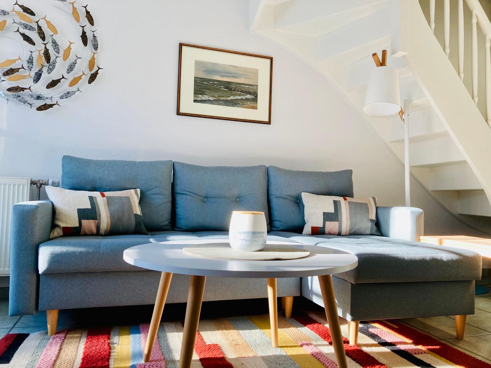 Wohnzimmer mit Sofa