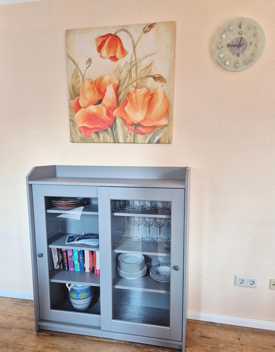 Dekorativer Schrank im Wohnzimmer