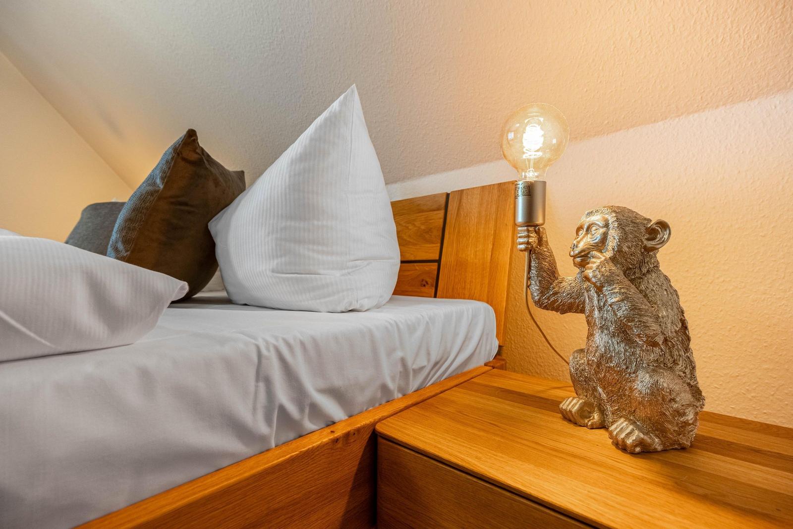 Lampe im Schlafzimmer