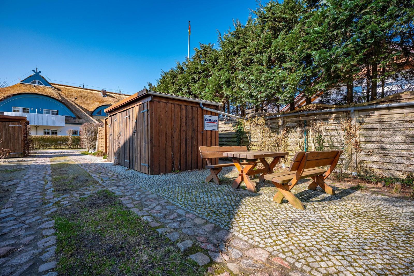 Grillplatz und Schuppen