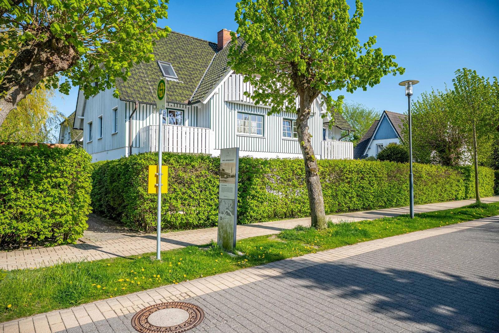 Hausansicht von der Straße
