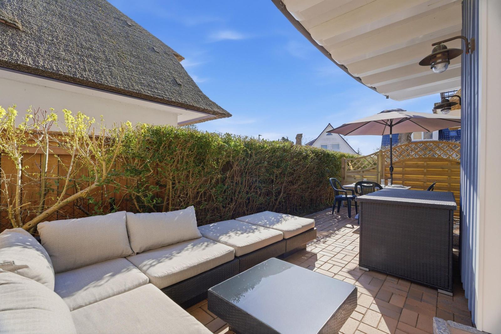 Terrasse mit Sitzlandschaft