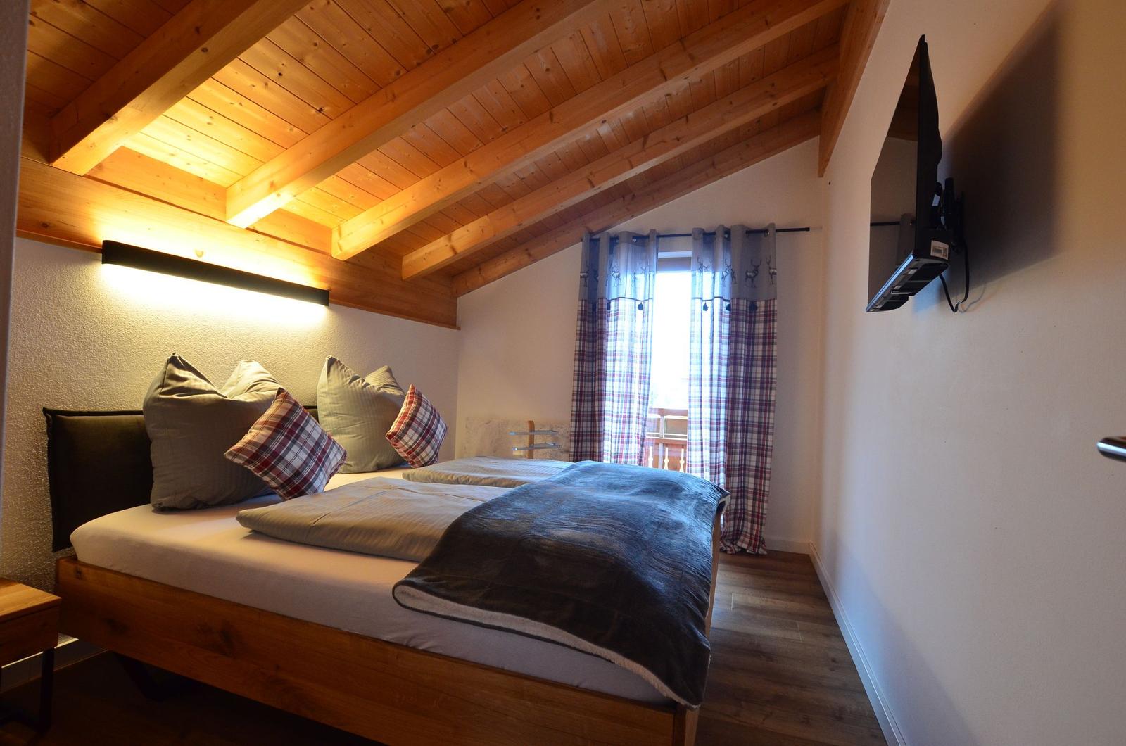 Schlafzimmer 2
