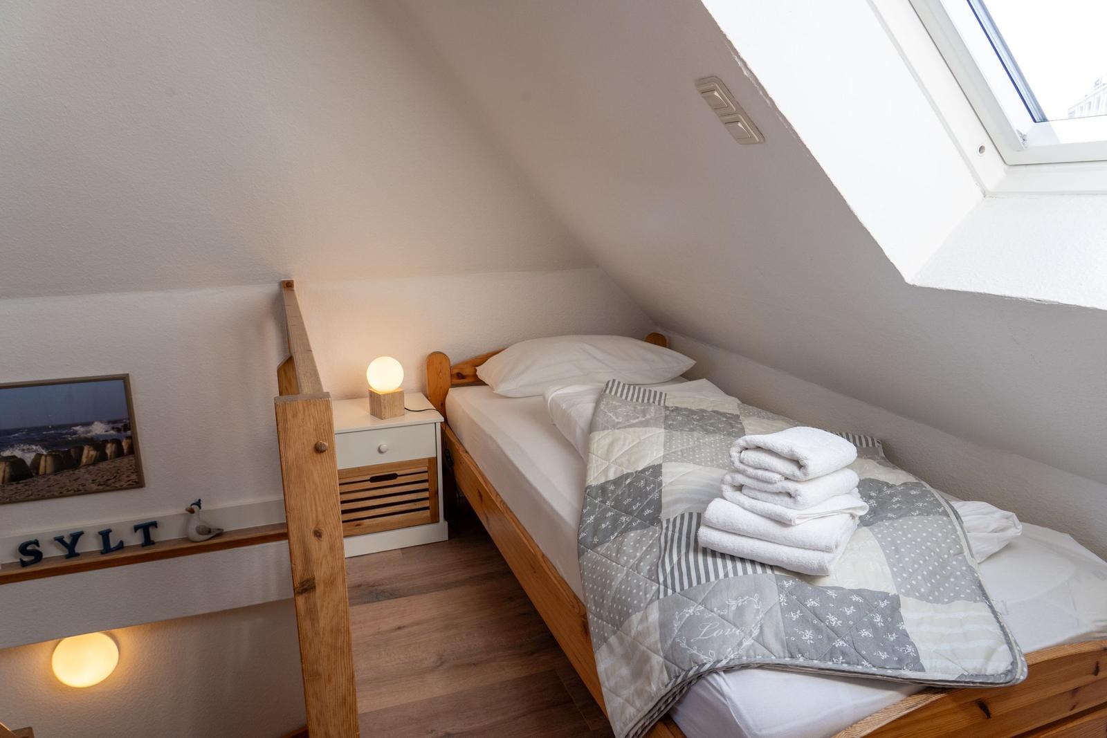 Schlafzimmer DG