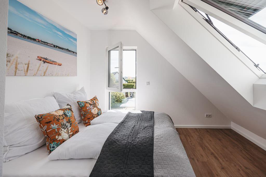 Schlafzimmer mit Bad En-Suite...