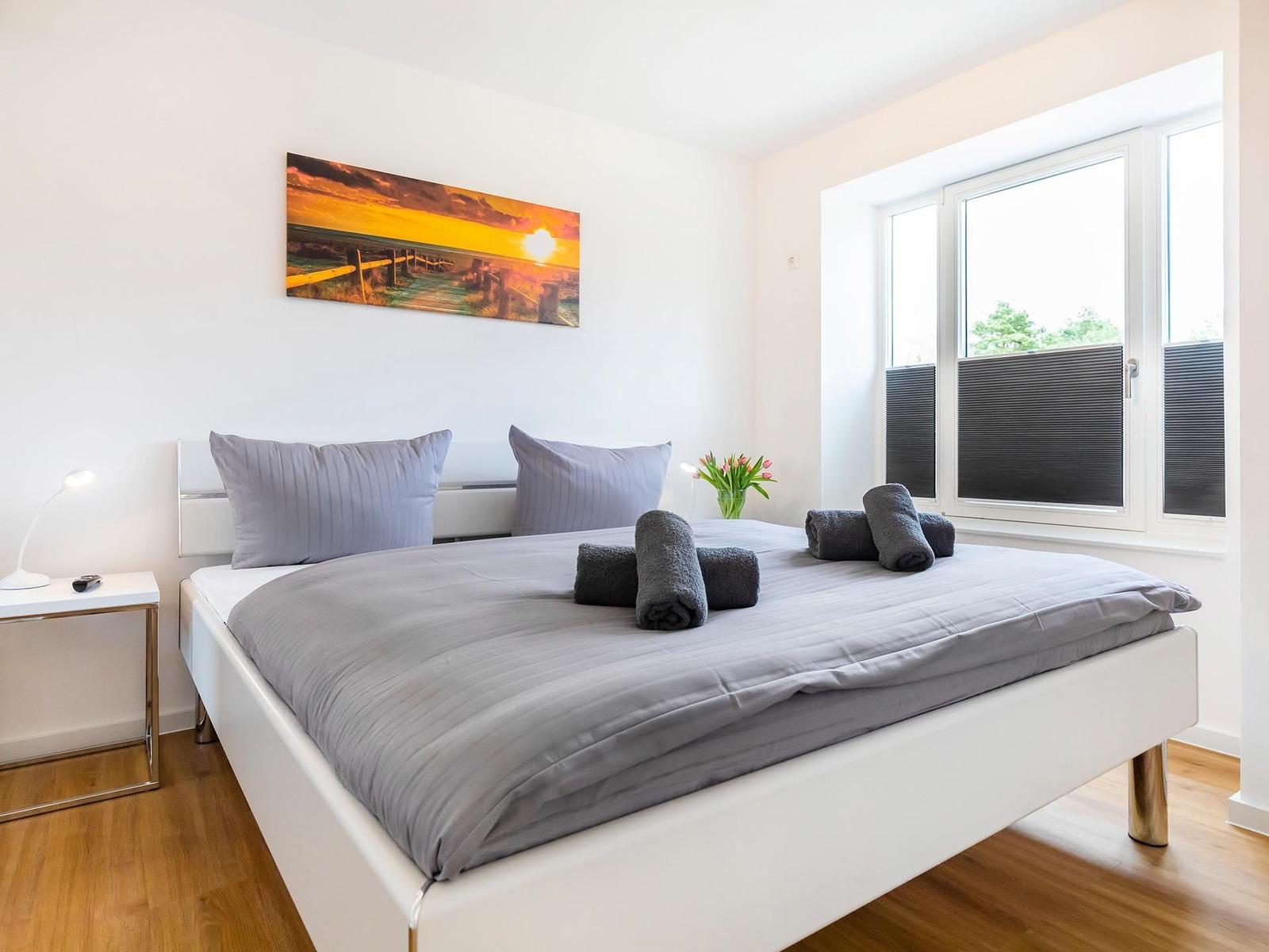 2 Schlafzimmer: 2 x Doppelbett (180 x 200cm)