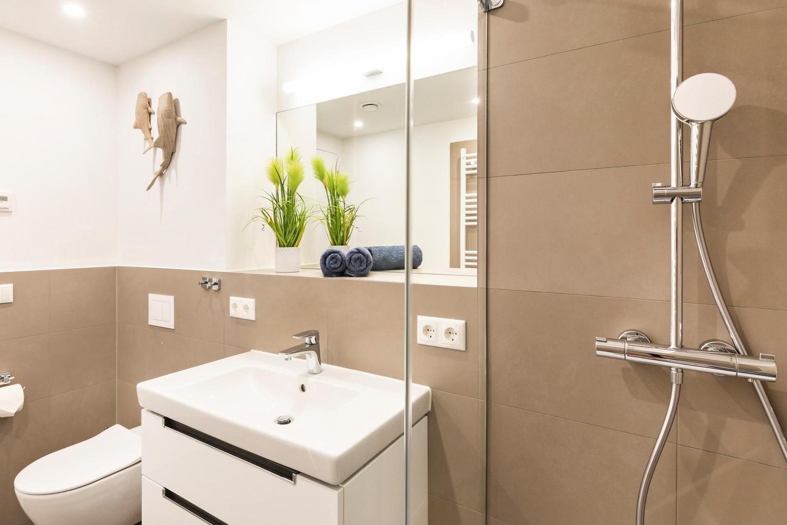 Badezimmer 1