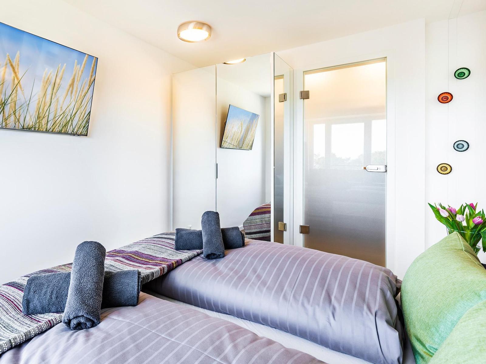 Schlafzimmer 2