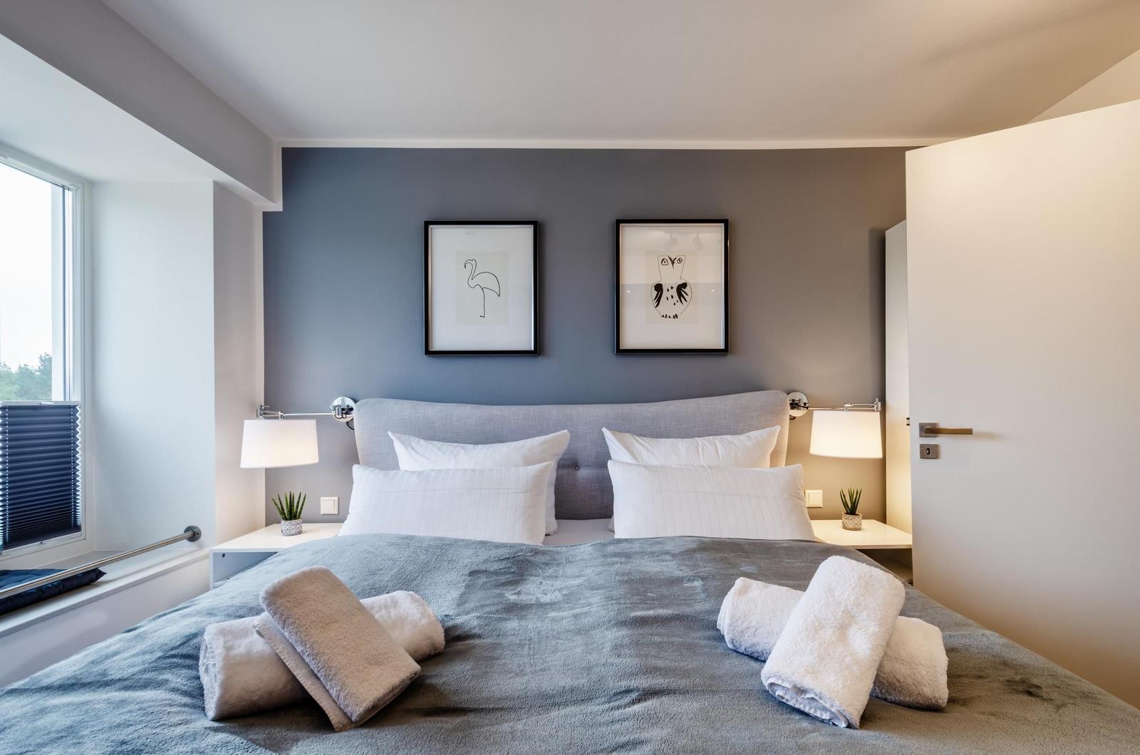 Schlafzimmer 1: Doppelbett (180x200), Smart-TV (Netflix-fähig)
