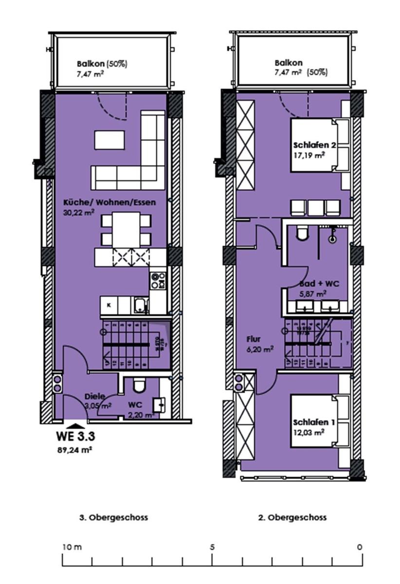 Obergeschossplan mit zwei Schlafzimmern, Bad, Küche und Balkon.