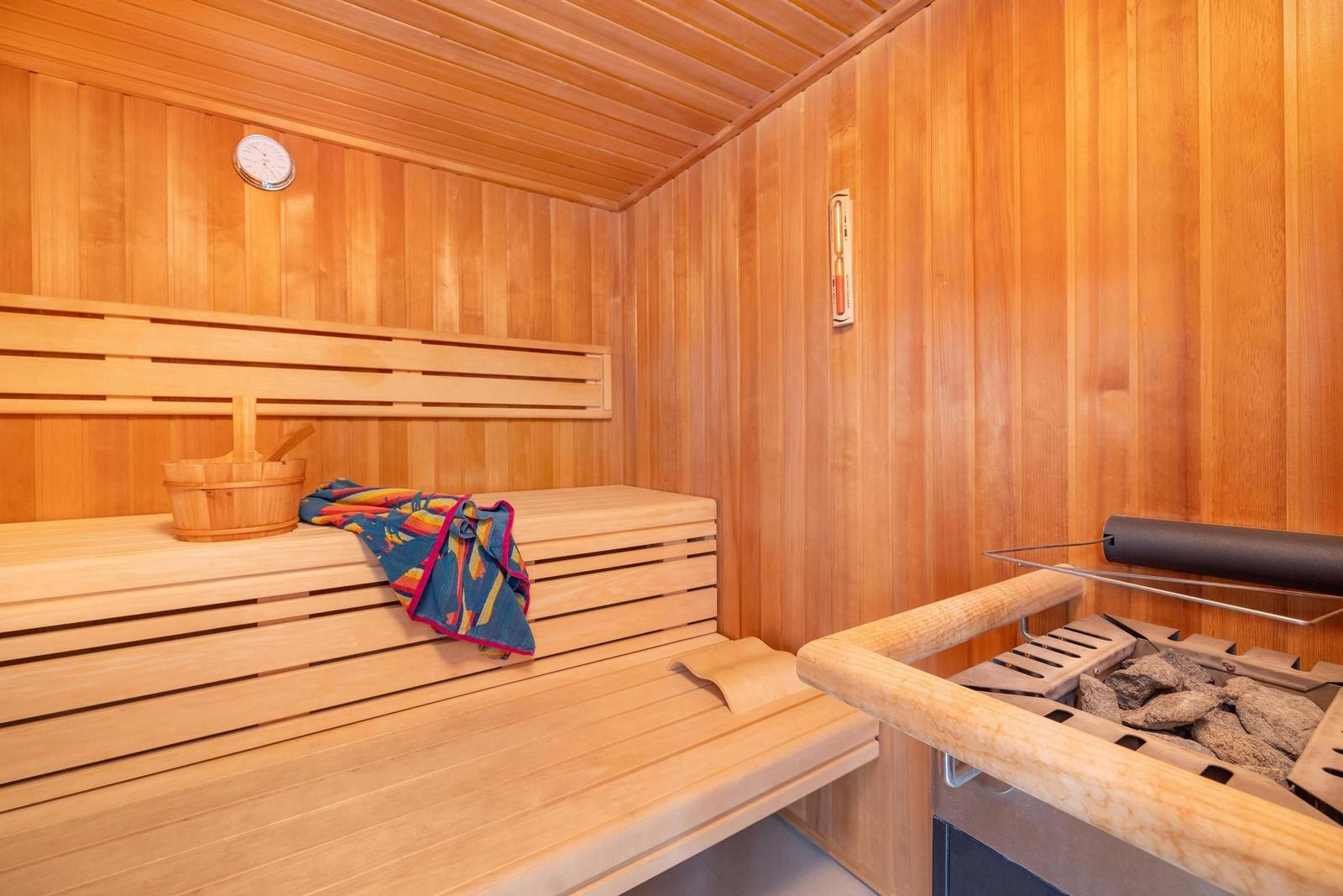 Gemeinschaftssauna: Sky-Sauna 5.OG mit dazu gehöriger Rooftop-Terrasse