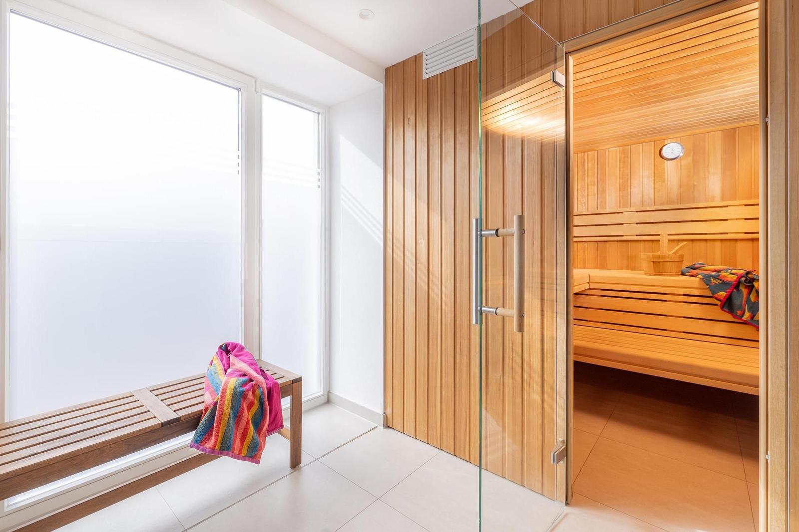 Gemeinschaftssauna: Sky-Sauna 5.OG mit dazu gehöriger Rooftop-Terrasse