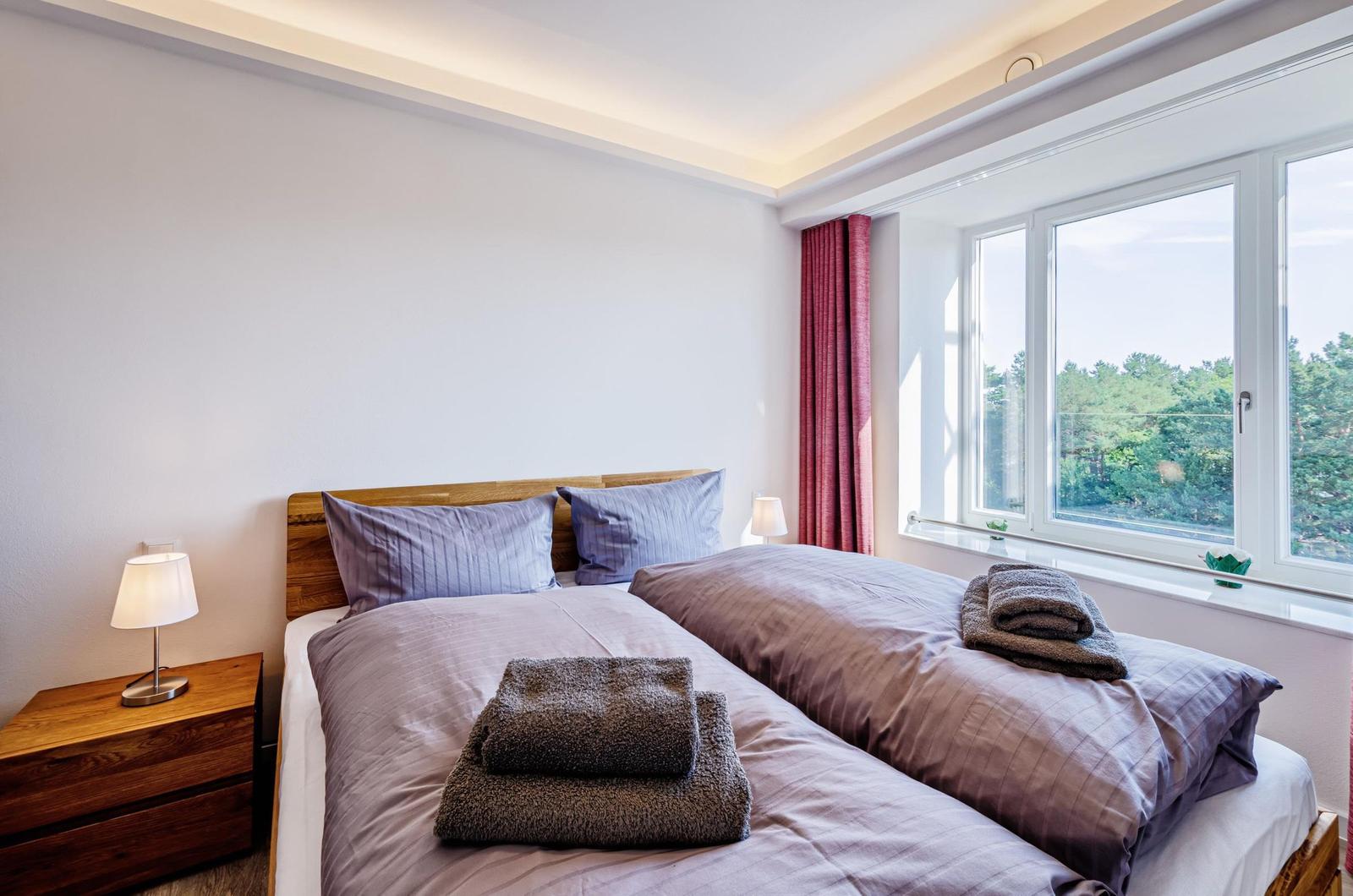 Schlafzimmer: 1 Doppelbett (160x200), TV