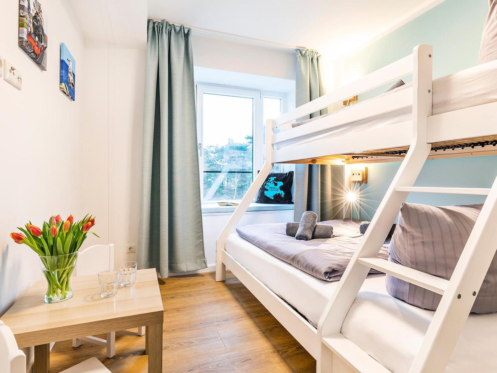 Schlafzimmer 2: Etagenbett (140/90x200)