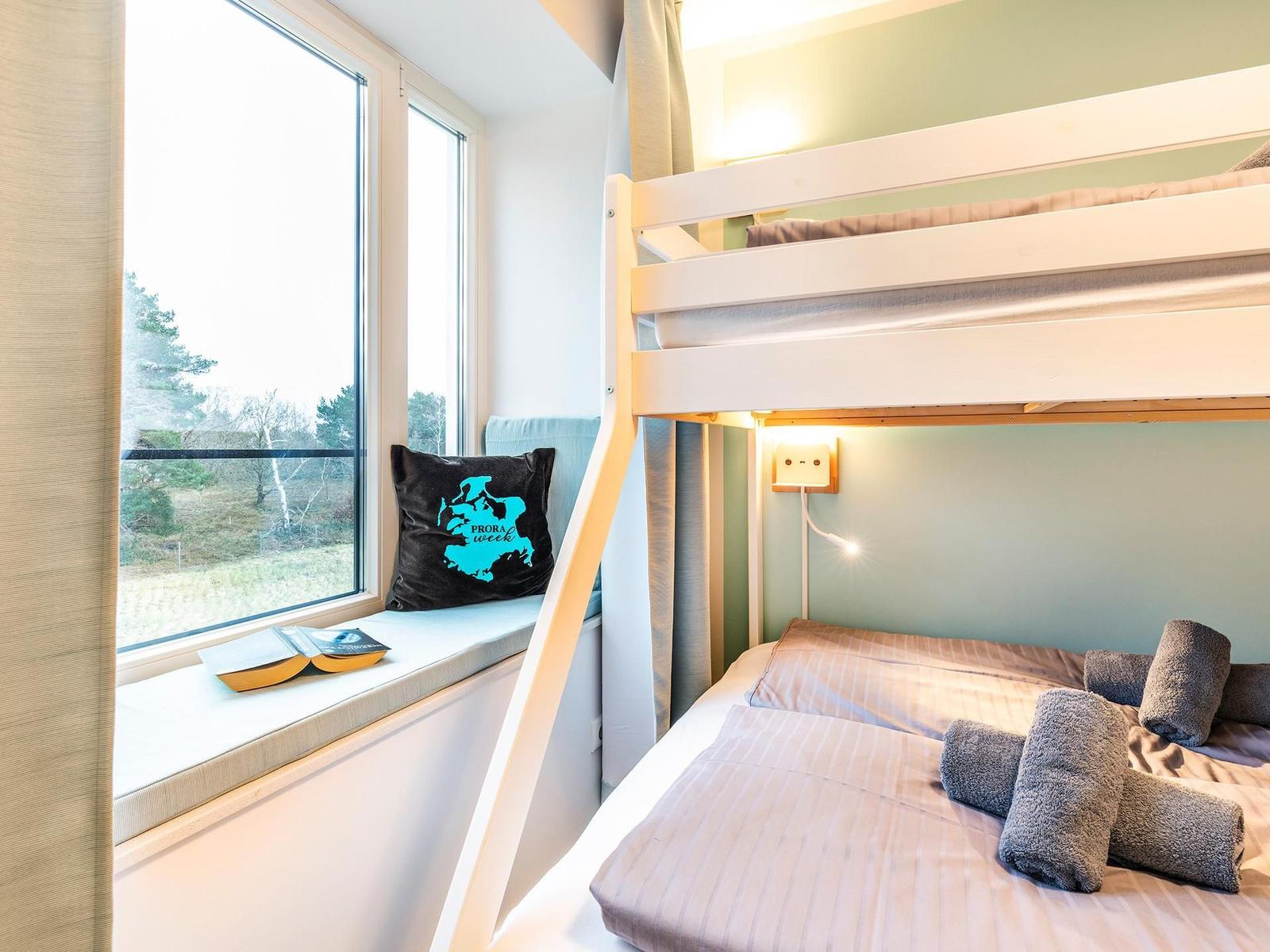 Schlafzimmer 2: Etagenbett (140/90x200)