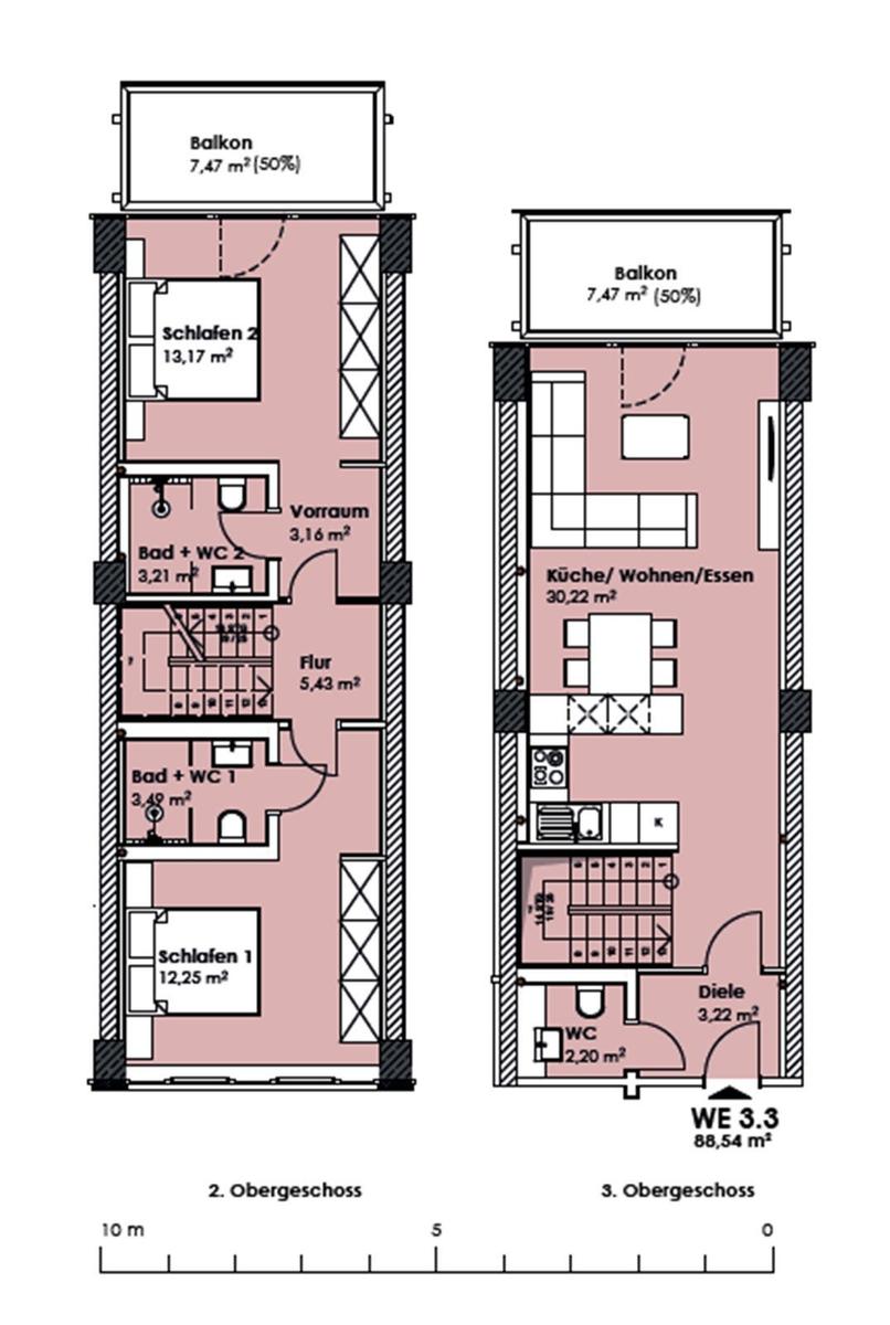Zwei Obergeschosse mit Schlafzimmern, Bädern und Balkon. Küche und Wohnbereich auf Obergeschoss.