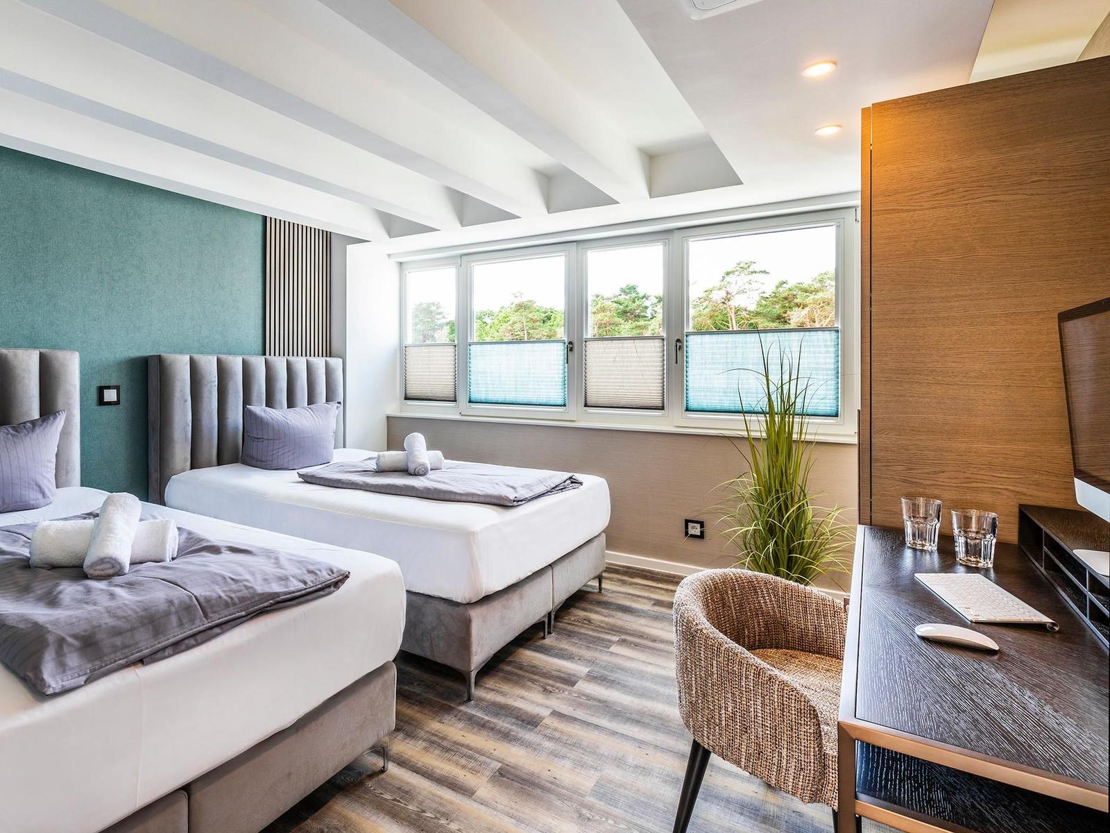Schlafzimmer 3: 2 Französische Betten (140x200, für 4 Personen), Kleiderschrank, Smart-TV, Insektenschutzgitter, keine k