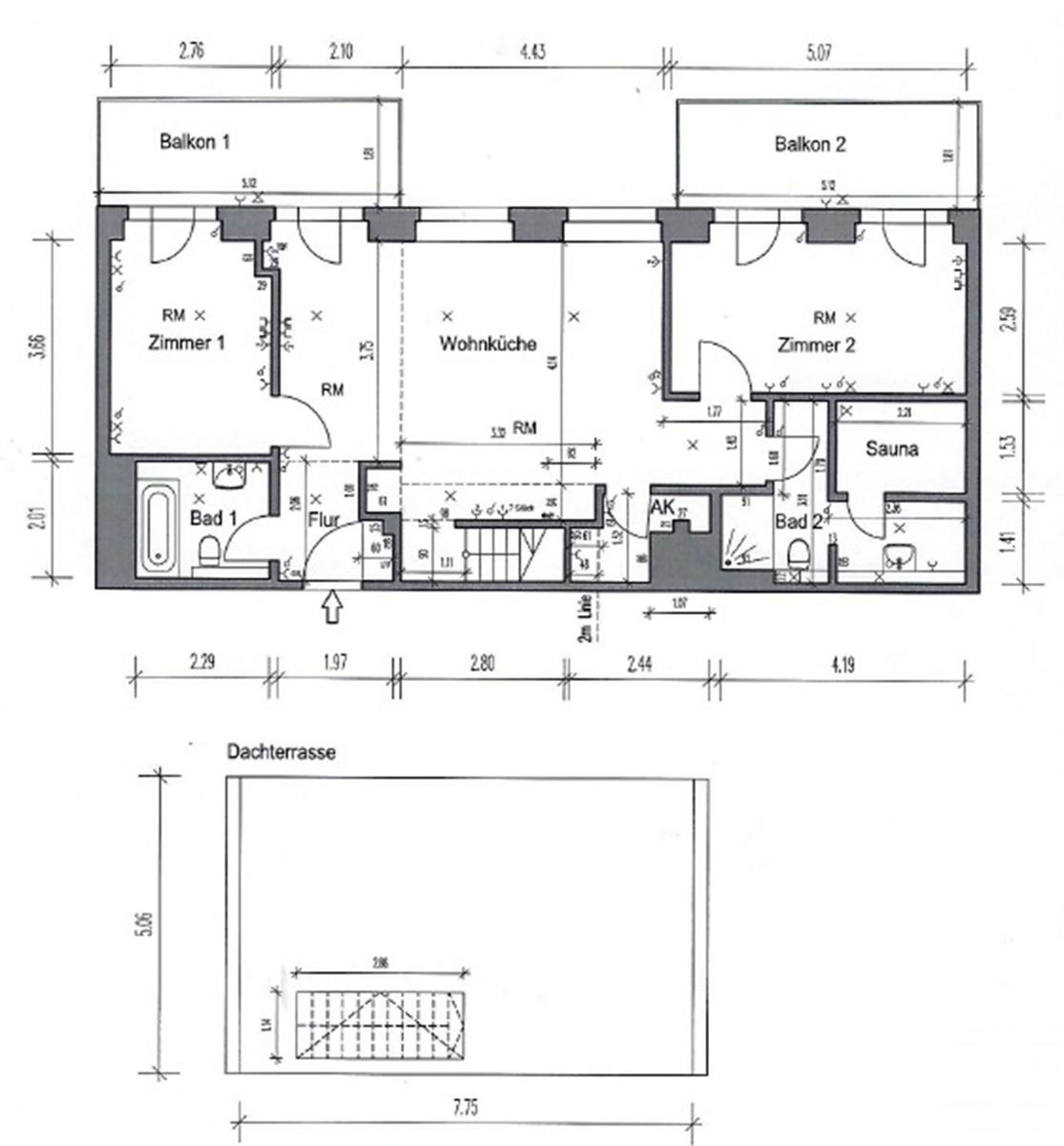 Wohnung mit zwei Schlafzimmern, Wohnküche, Sauna und zwei Balkonen.