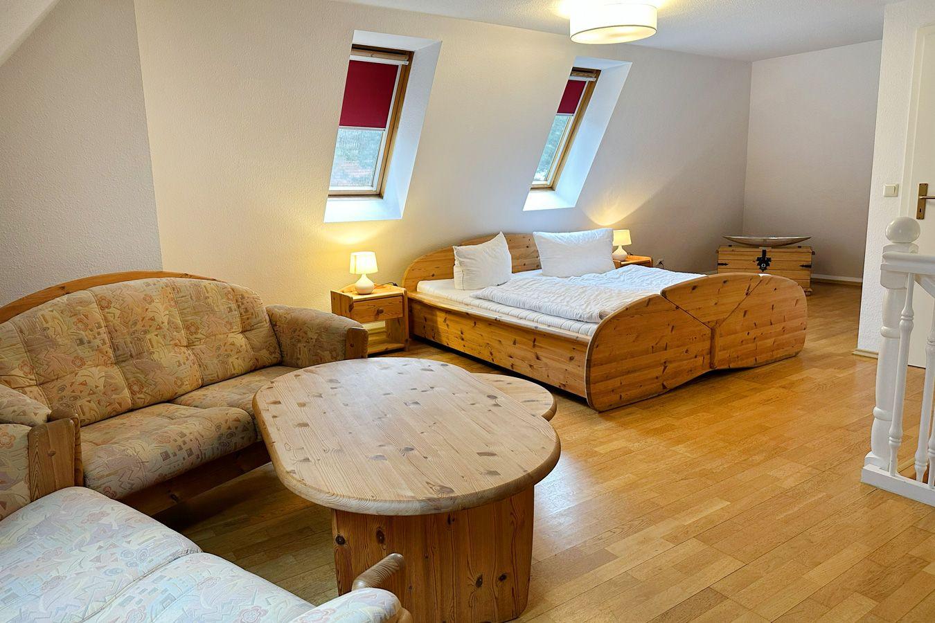 Sitzgruppe im Dachgeschoss