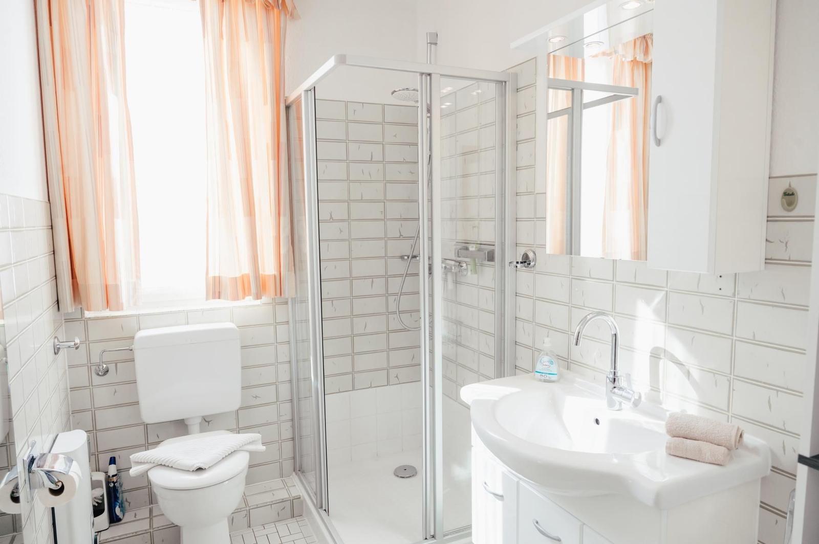 großzügiges Badezimmer