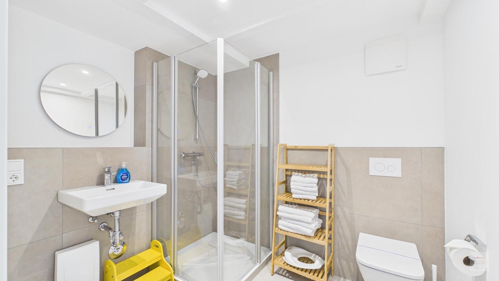 FamilyNest Lotta, Altenwalder Chaussee 2, 27474 Cuxhaven