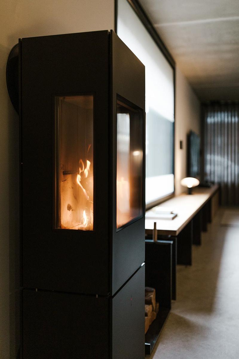 Kamin-/Ofen