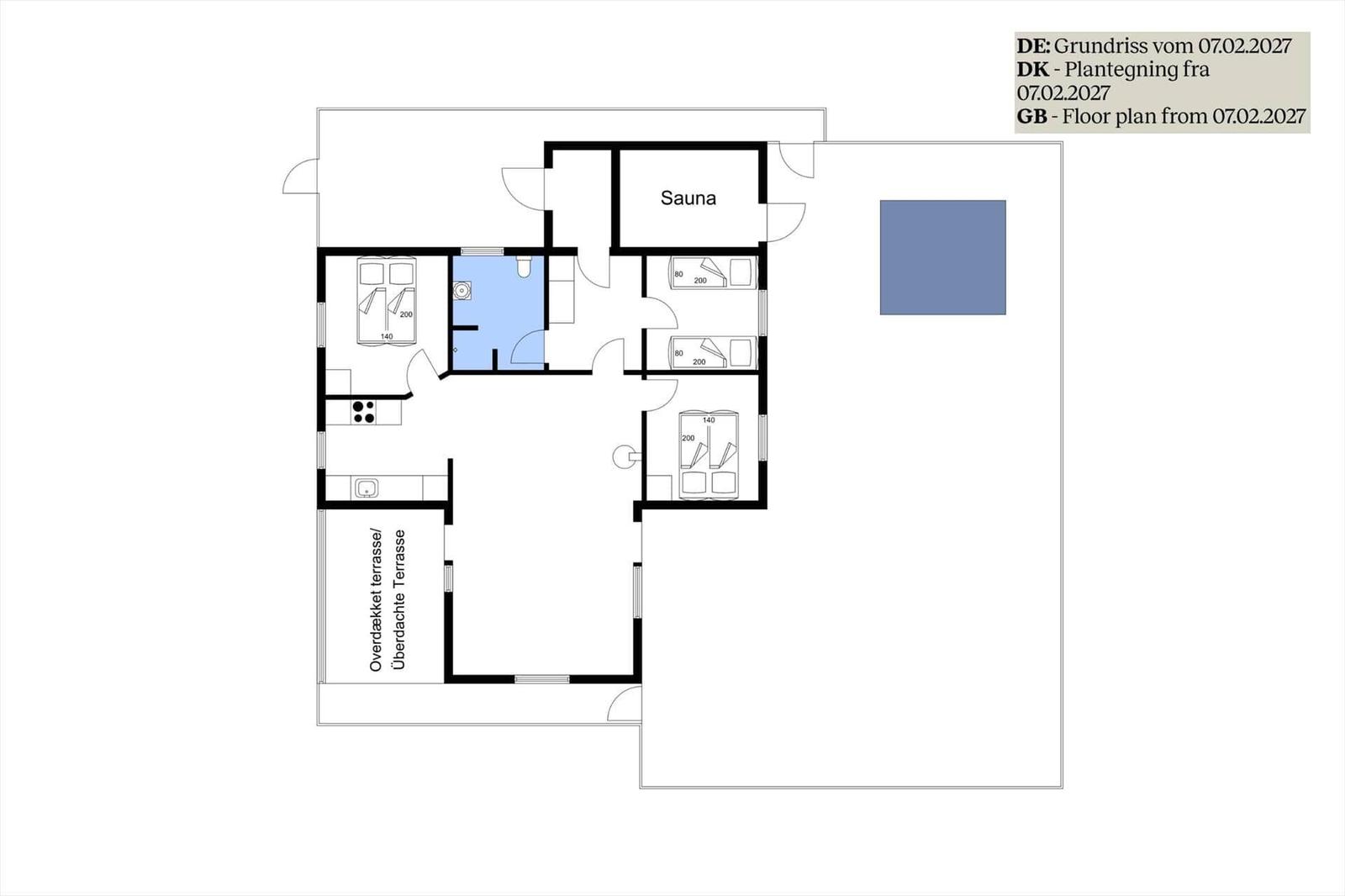 Funktionaler Grundriss mit Sauna, drei Schlafzimmern und überdachter Terrasse.