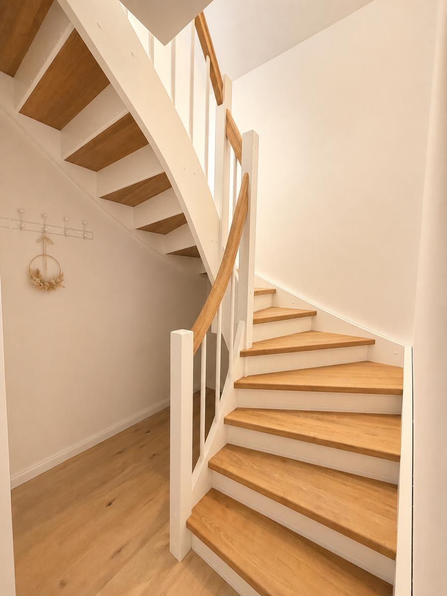 Treppe & Gaderobe