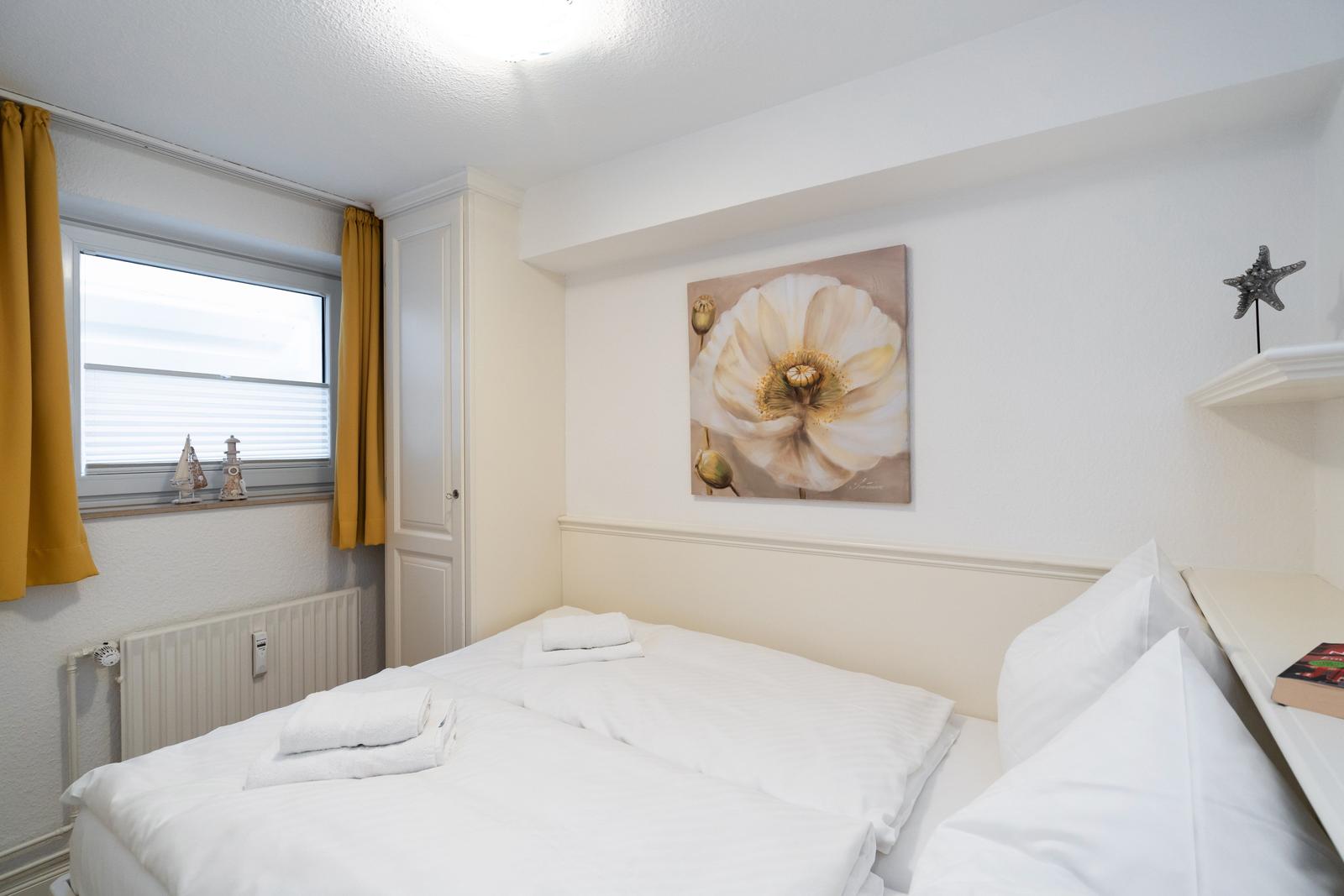 Doppelschlafzimmer (140x200 cm) im UG