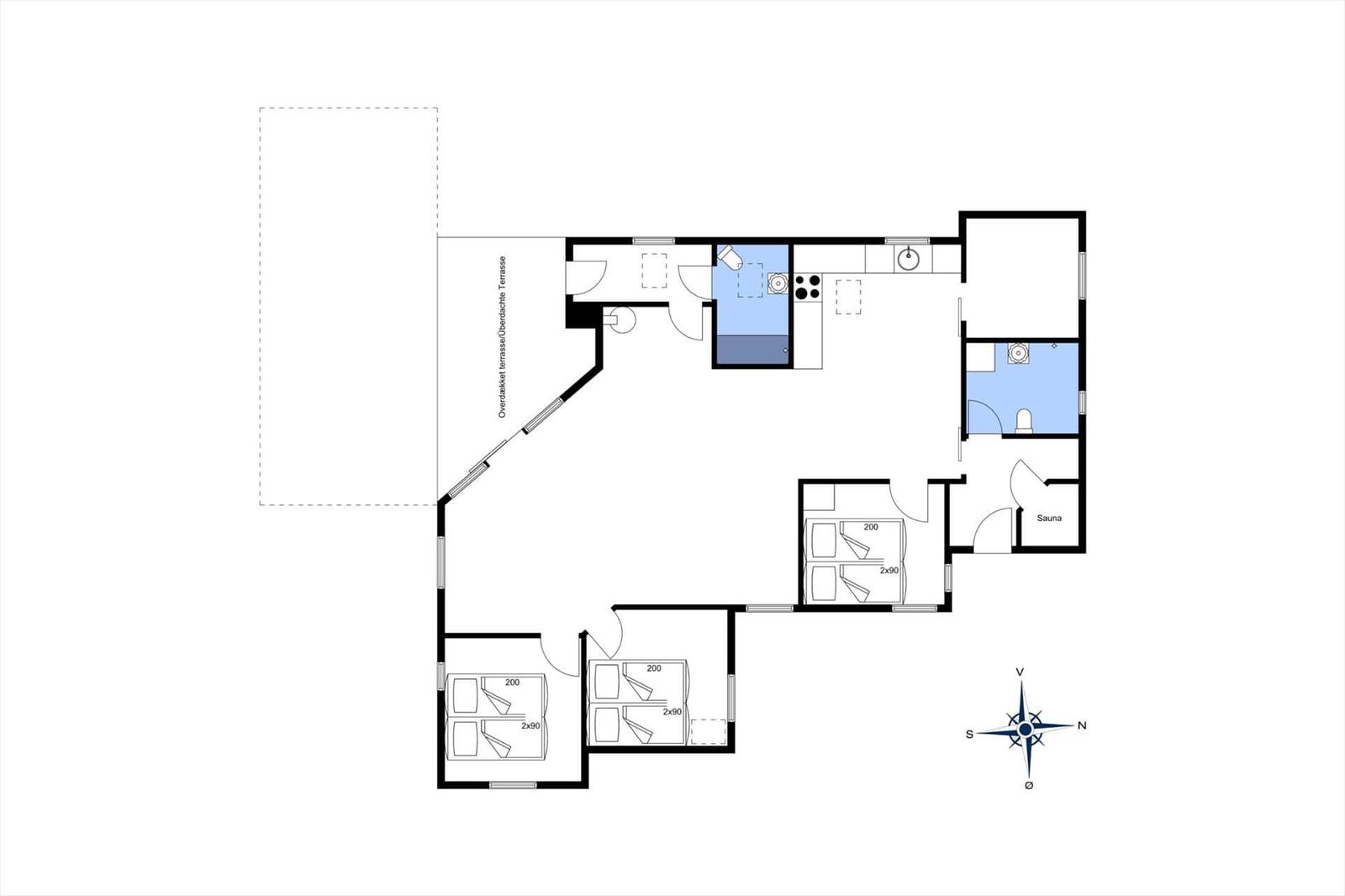 Wohnung mit drei Schlafzimmern, Küche, Bad und Sauna. Überdachte Terrasse vorhanden.
