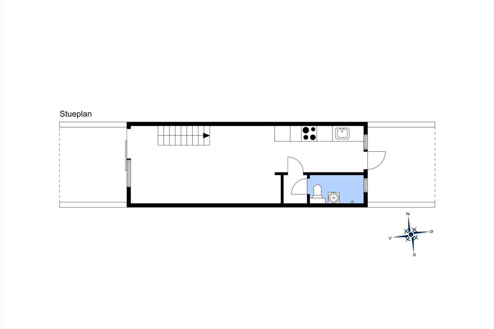 Floor plan shows kitchen, bathroom, and staircase.