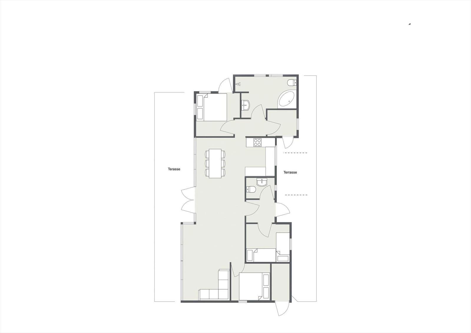 Eingeschossiges Haus mit Essbereich und Wohnzimmer. Holzdecke, große Fenster und moderne Beleuchtung.