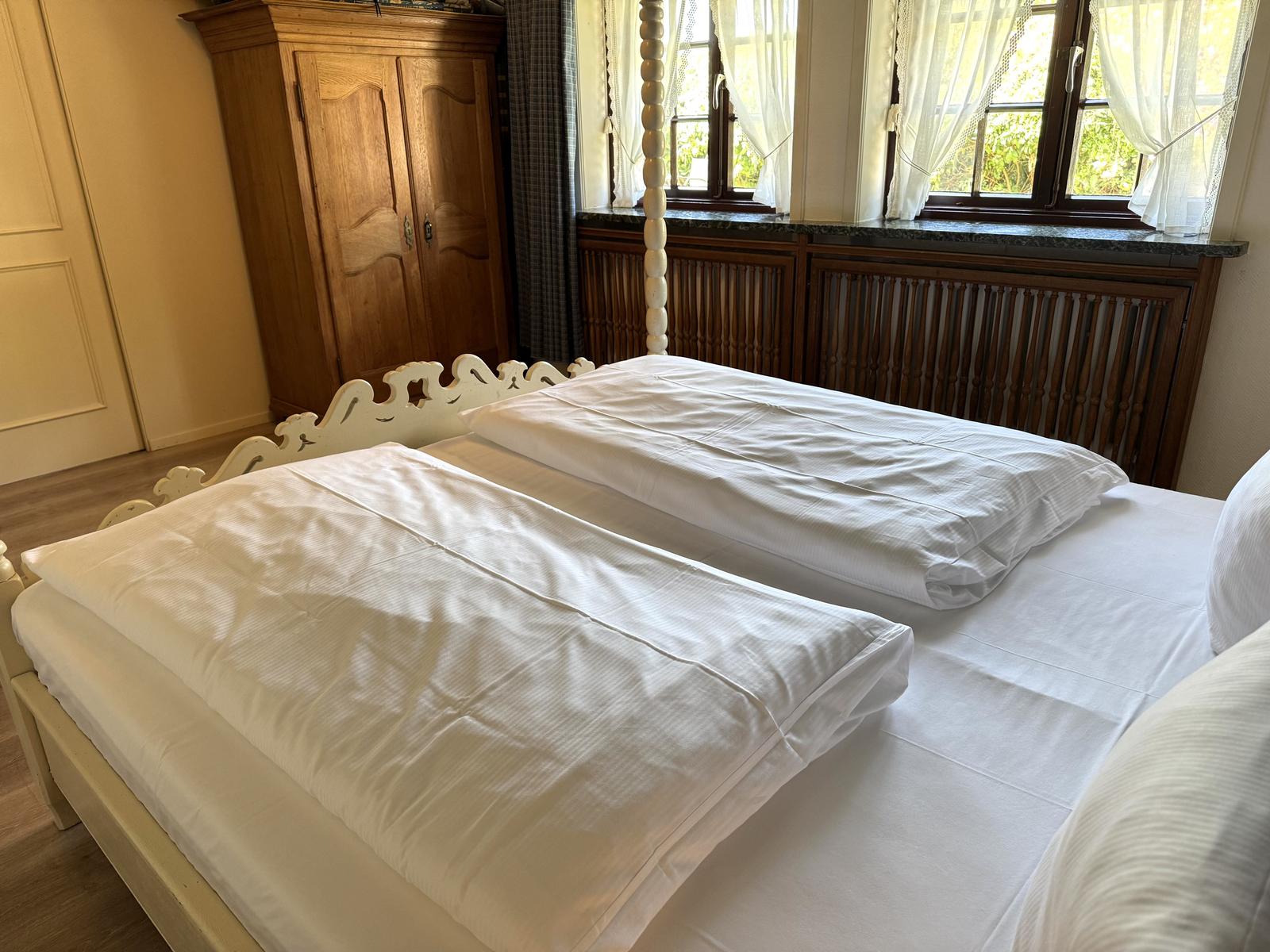 Doppelschlafzimmer (180x200 cm)