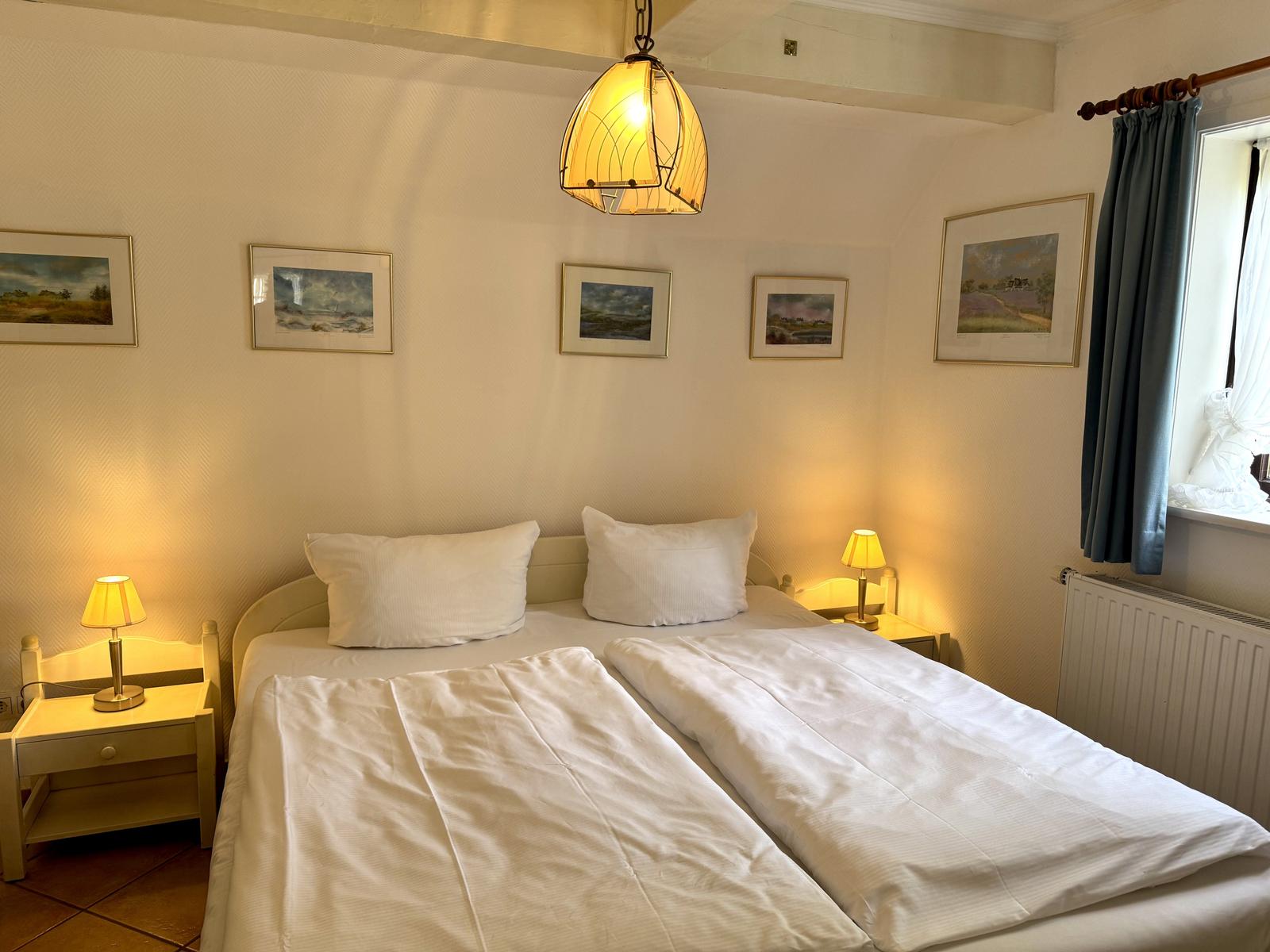 Doppelschlafzimmer (180x200 cm)