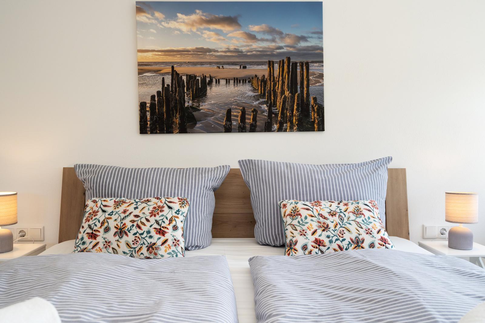 Doppelschlafzimmer (180x20 cm) im 1.OG