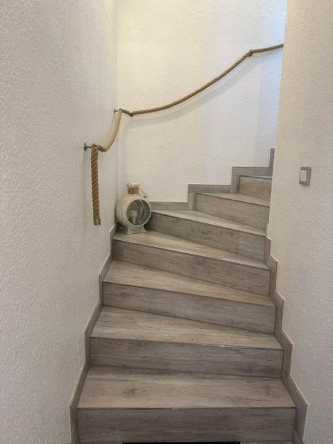 Treppe Erdgeschoss zur oberen Wohnung