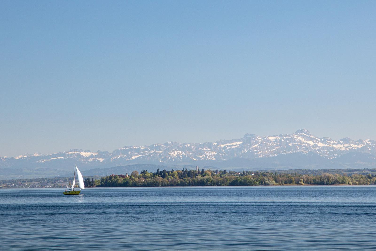 Bodensee mit Bergsicht...