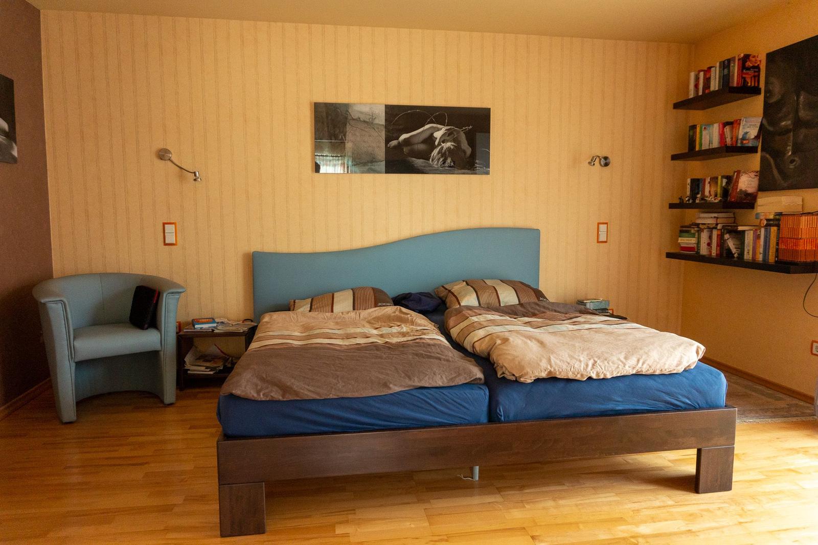 Schlafzimmer 1 (Master Bedroom mit Bad on Suite)