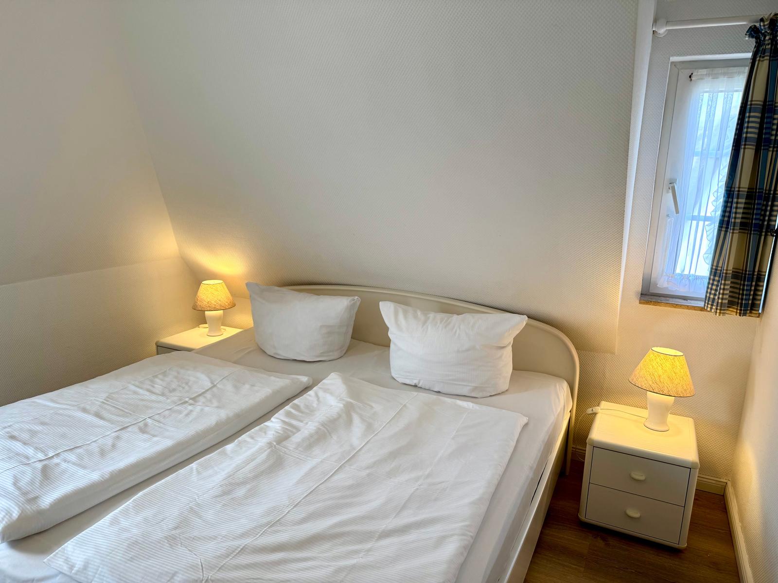 Doppelschlafzimmer (180x200 cm)