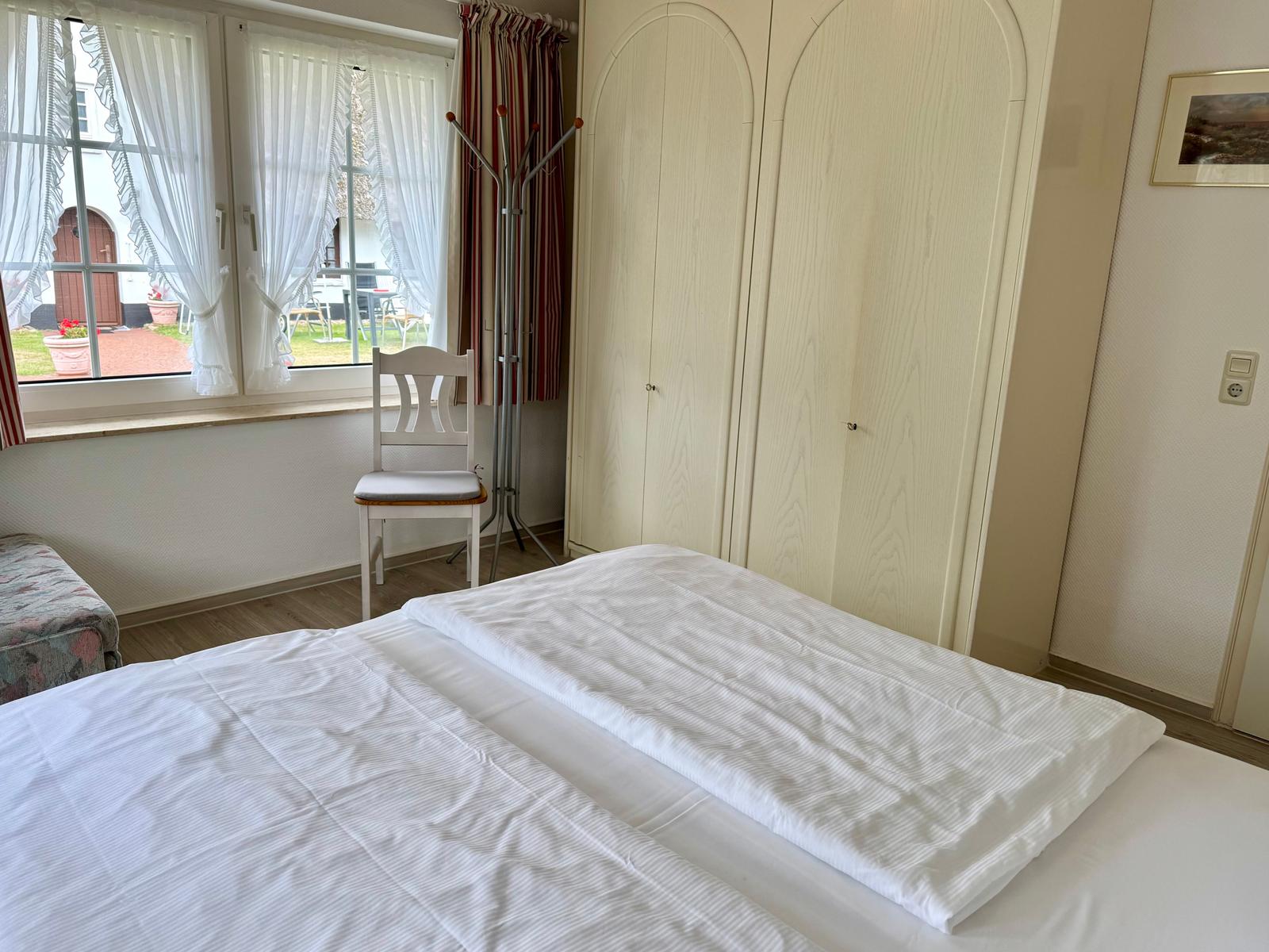 Doppelschlafzimmer (180x200 cm)