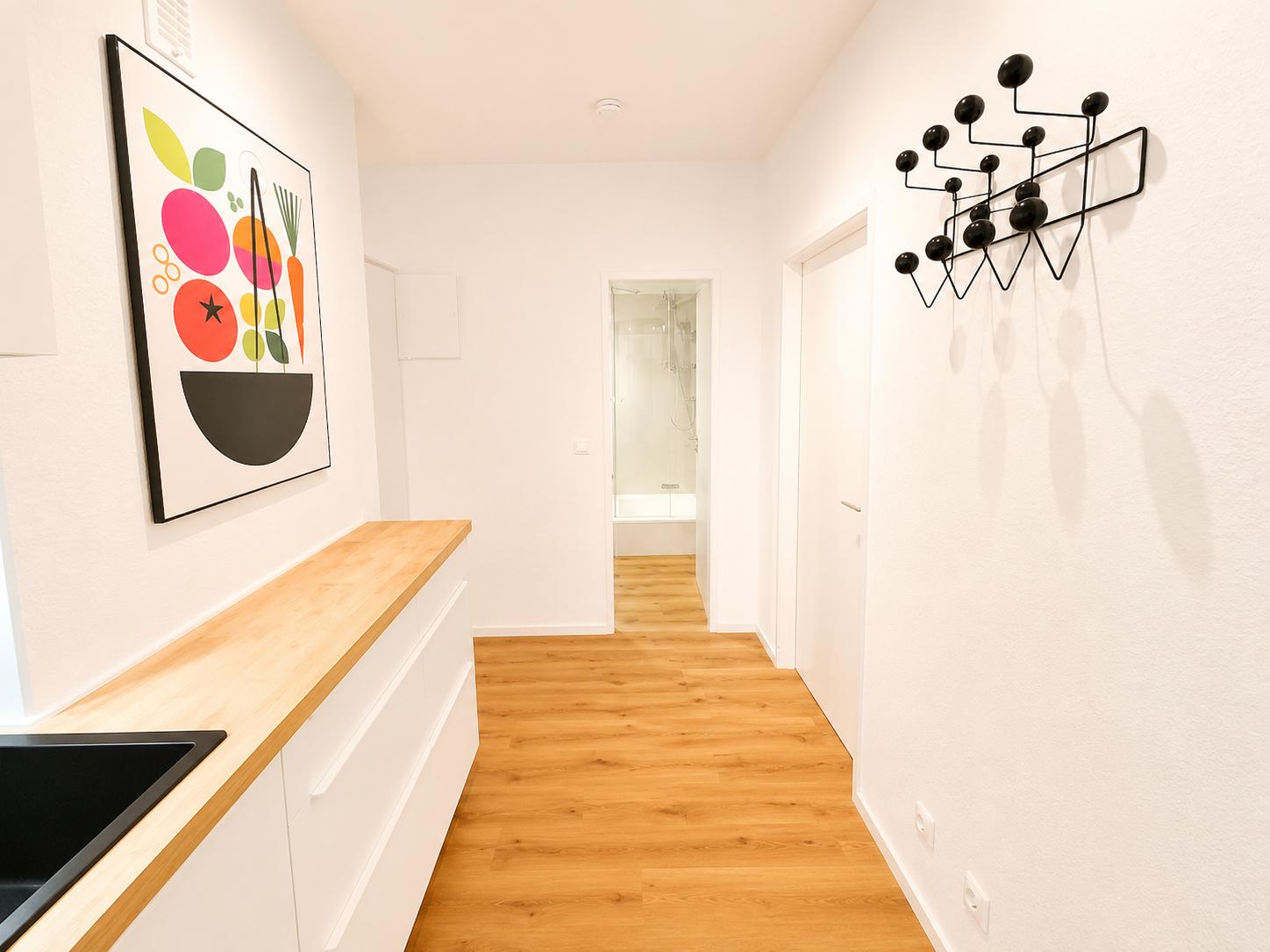 Blick von der Küche Richtung Eingang / Badezimmer
