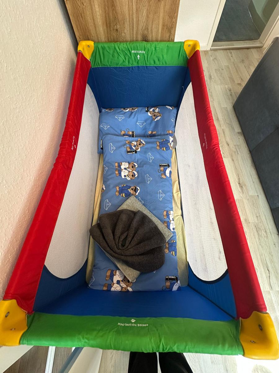 Babybett vorhanden