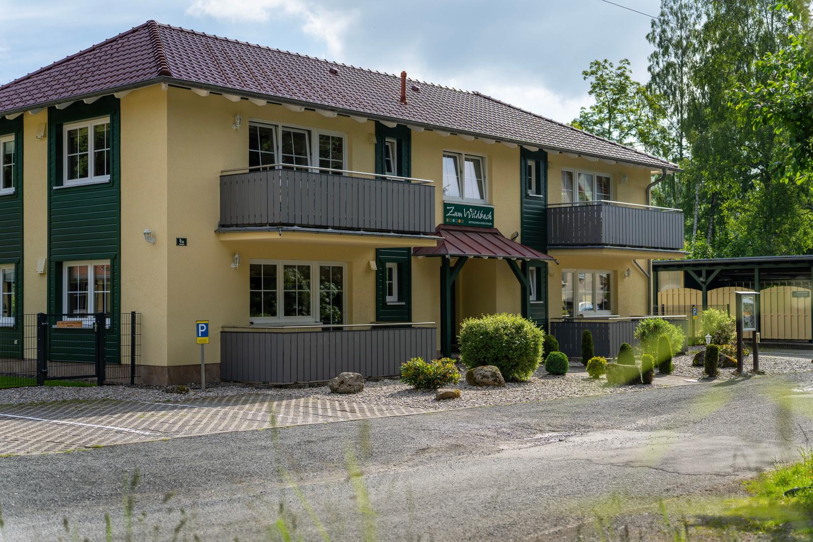 ..Aussenansicht Häuser Kirchblick...