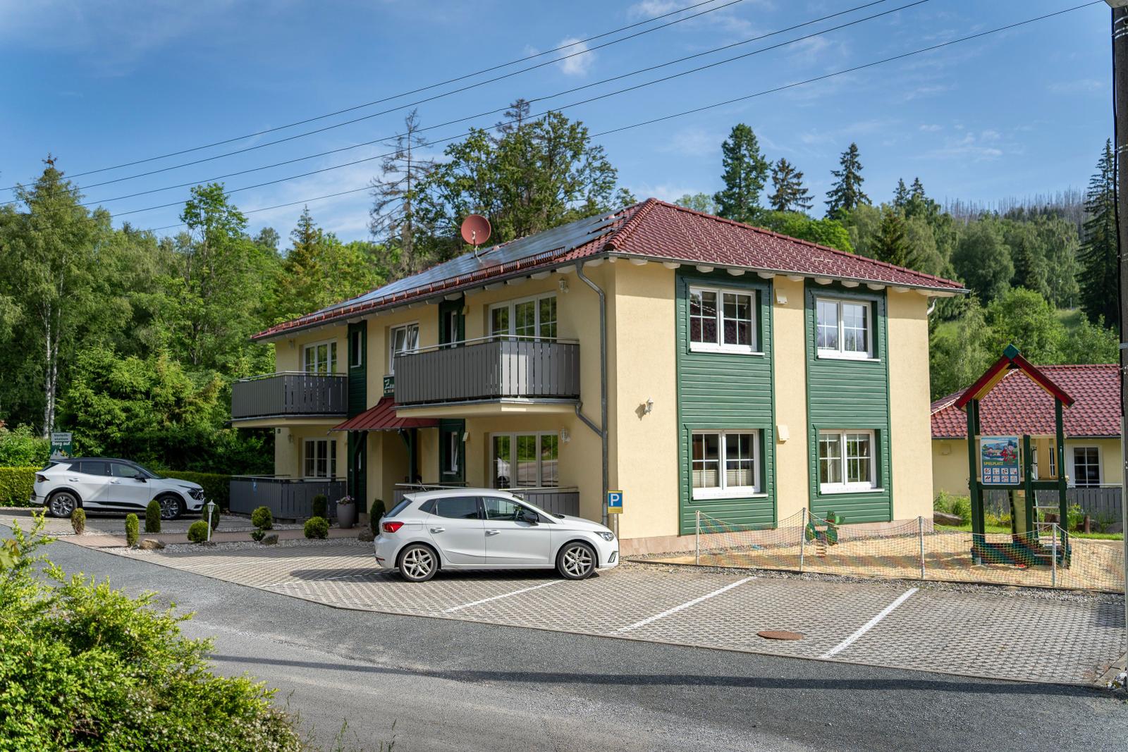 ...Häuser Kirchblick...