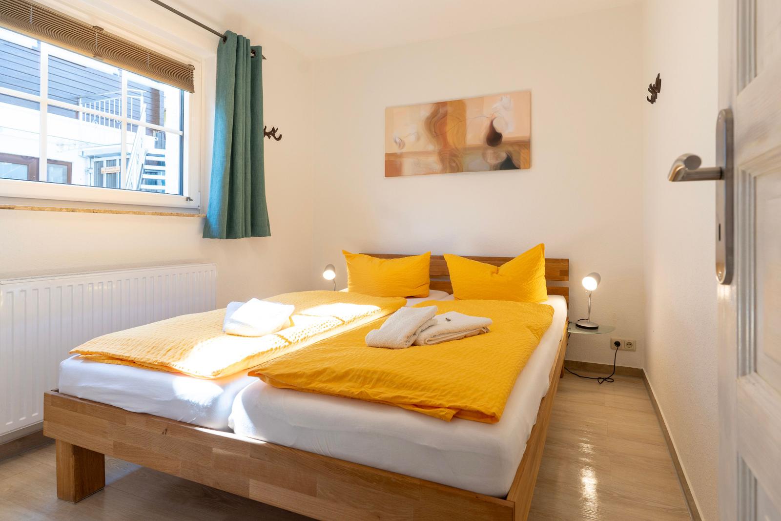 2 voneinander getrennte Schlafzimmer laden zum träumen ein!