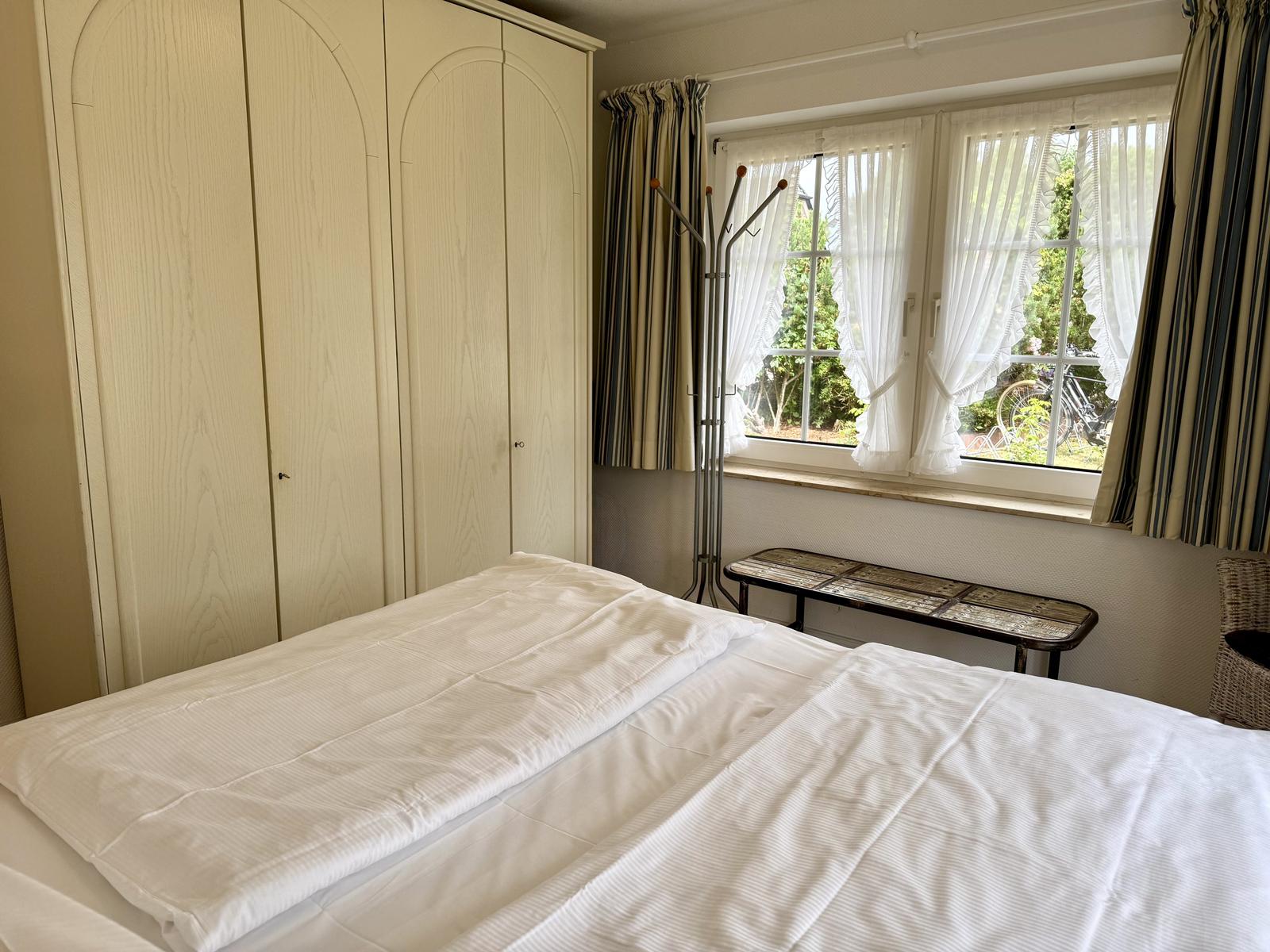 Doppelschlafzimmer (180x200 cm)