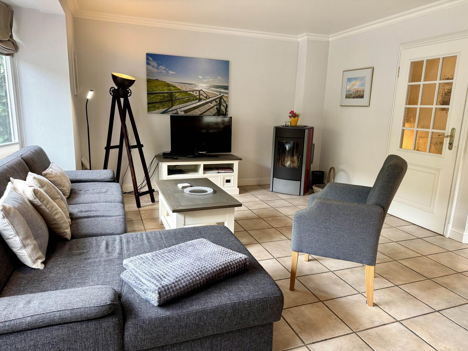 Wohnzimmer mit Kamin