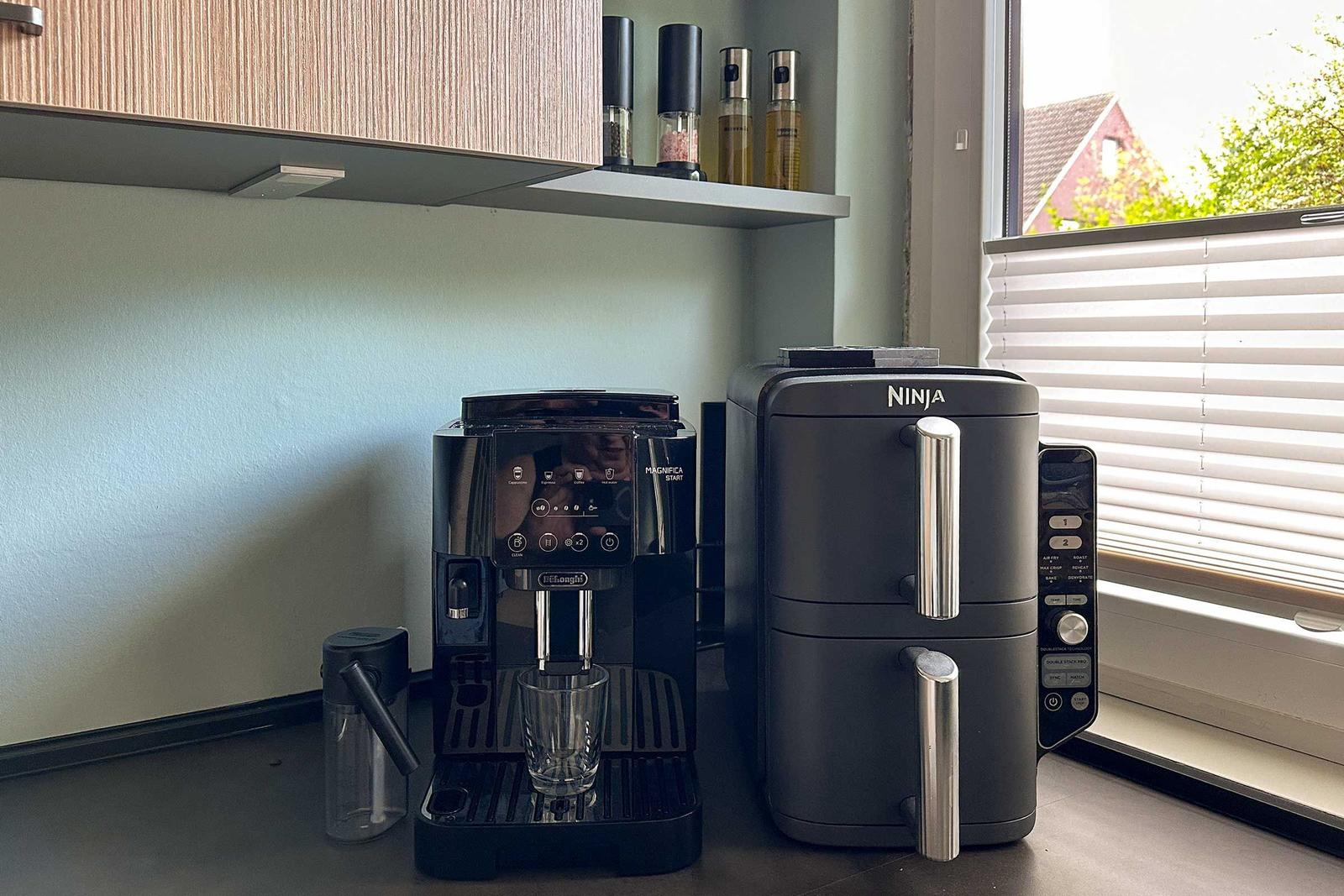 de'Longhi Kaffeevollautomat und Ninja Heißluftfritteuse